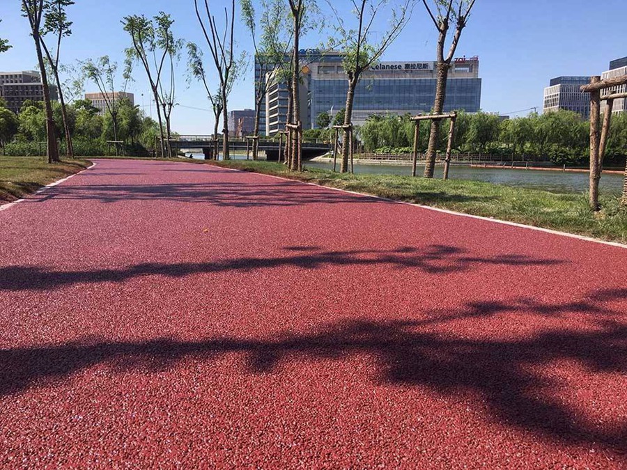 透氣型跑道